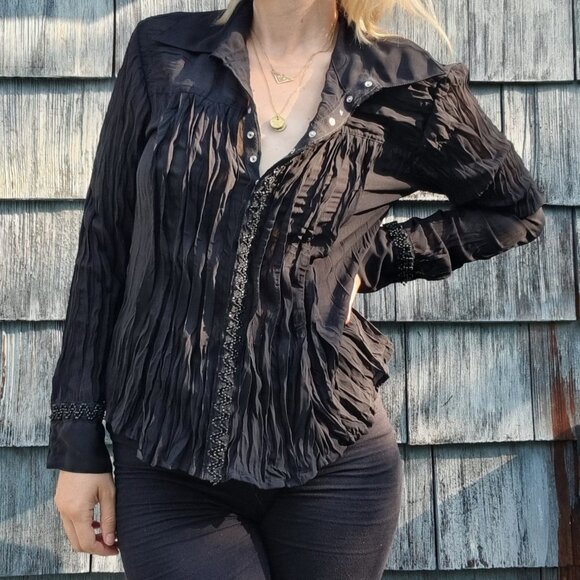 Black shirt - Picture 3 of 6